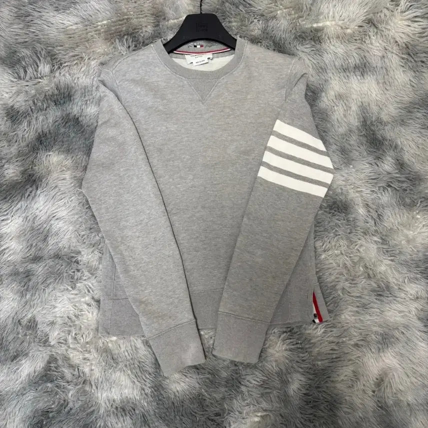 [BUNJANG] Thom Browne Crewneck Sweatshirt Grey Four Bar 2 / 톰브라운 맨투맨 그레이 4선 2사이즈