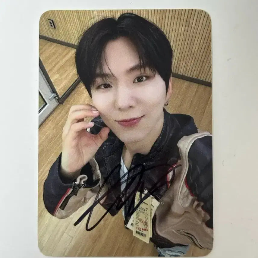 [BUNJANG] Monsta X Kihyun Mubeat Signed Photocard / 몬스타엑스 기현 뮤빗몰 당첨자 싸인포카