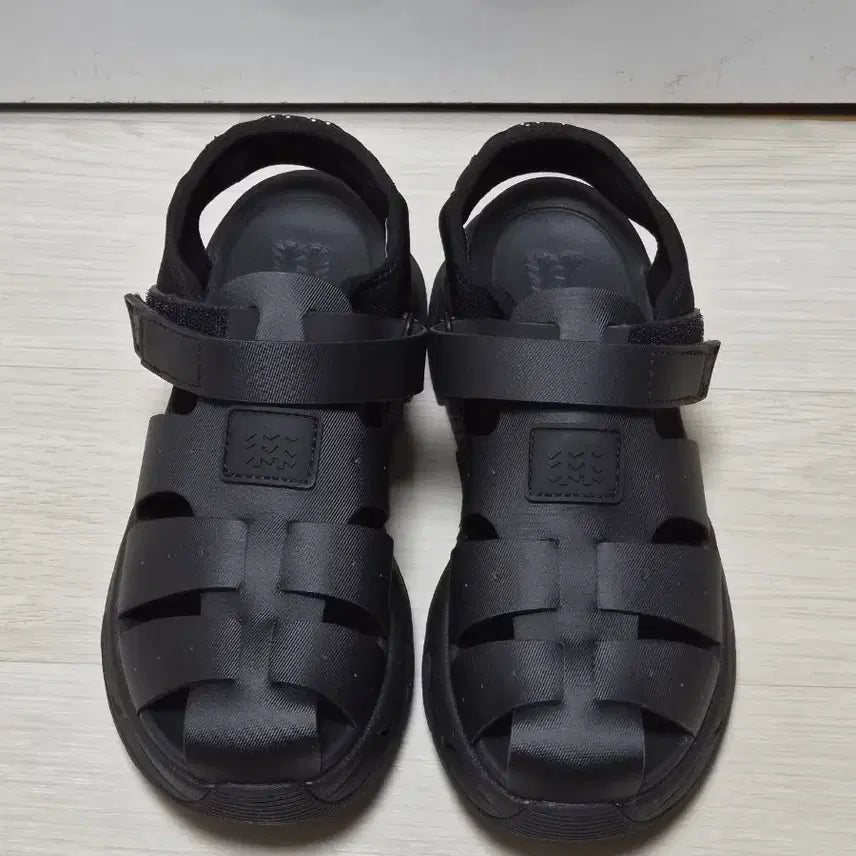 [BUNJANG] KOLON SPORT Fisherman Sandals Black Vibram Sole / 코오롱스포츠 피셔맨샌들 * 팔찌드림
