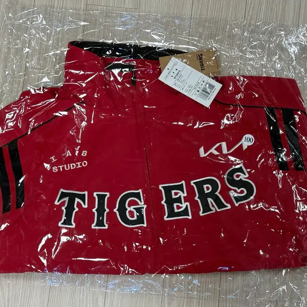 [BUNJANG] Kia Tigers 2009 Vintage Baseball Jacket / 기아 타이거즈 09 올드 춘추점퍼 춘잠 100 양도