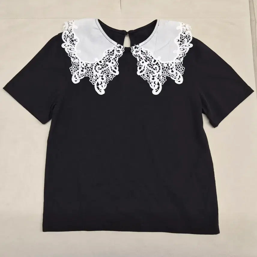 [BUNJANG] Sinoon Black Lace Collar Short Sleeve T-Shirt / 블랙 레이스 칼라 반팔 티셔츠 sinoon