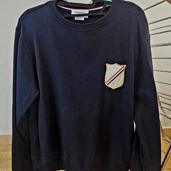 [BUNJANG] Thom Browne Navy Sweatshirt Badge Size 3 / 톰브라운 네이비 맨투맨 뱃지 사이즈3