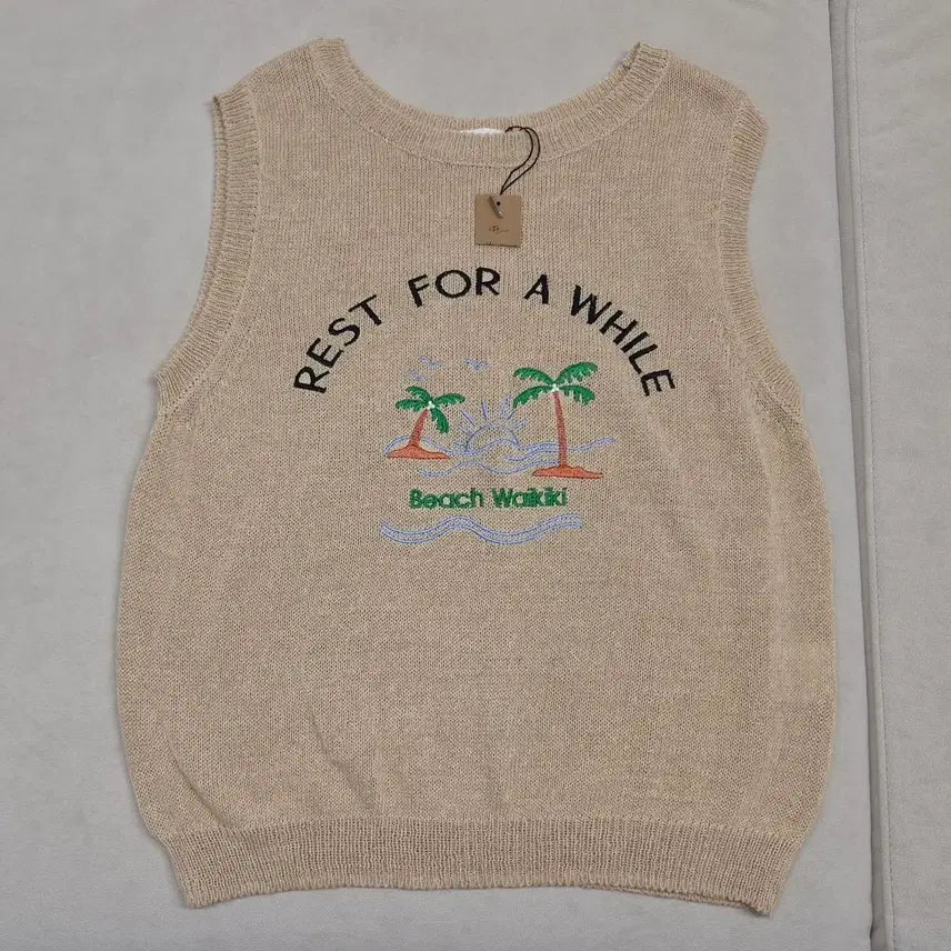 [BUNJANG] Thursday Island Stillwater Beige Palm Tree Embroidered Sleeveless Vest Knit / 베이지 팜 트리 자수 민소매 조끼 니트 ThursdayIsland stillwater