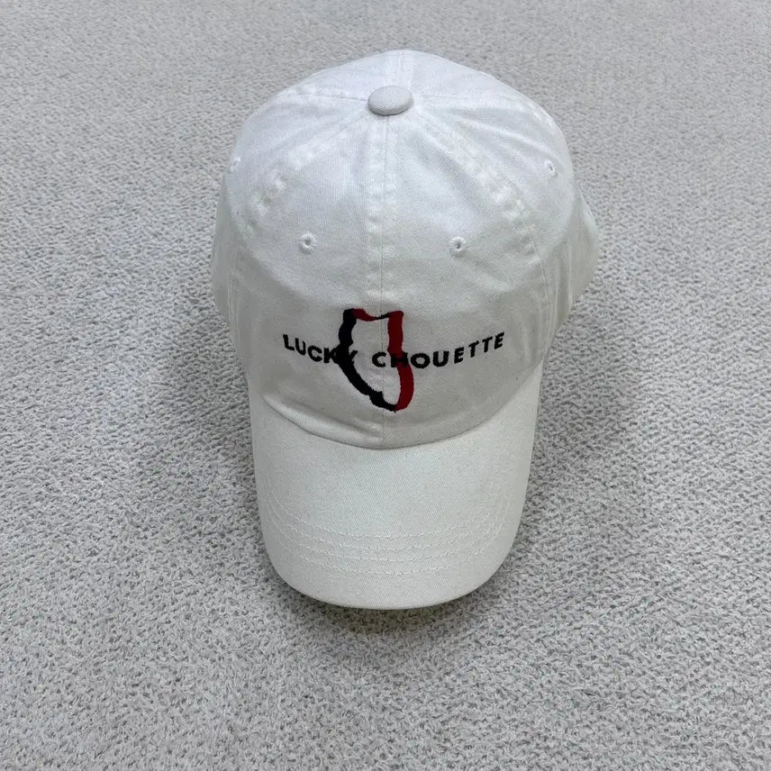 [BUNJANG] Lucky Chouette Logo Printing White Ball Cap / F 럭키슈에뜨 로고 프린팅 화이트 볼캡 0604E2