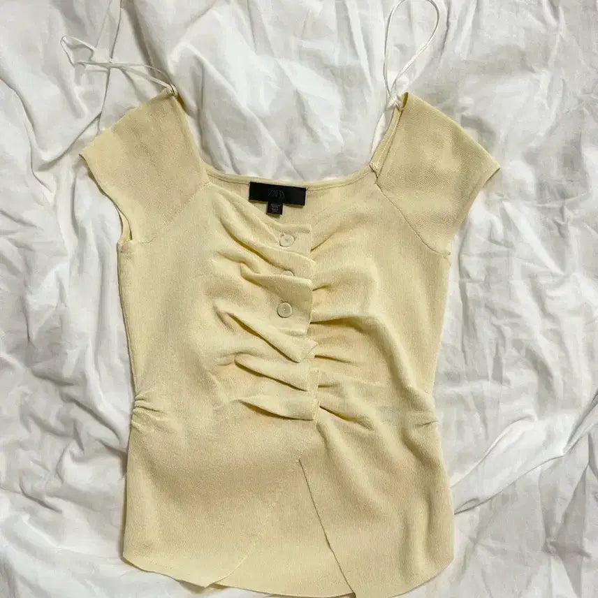 [BUNJANG] Zara Button Shirring Cardigan Blouse / 환연 현지 착장 반팔 버튼 셔링 가디건 블라우스 자라 M