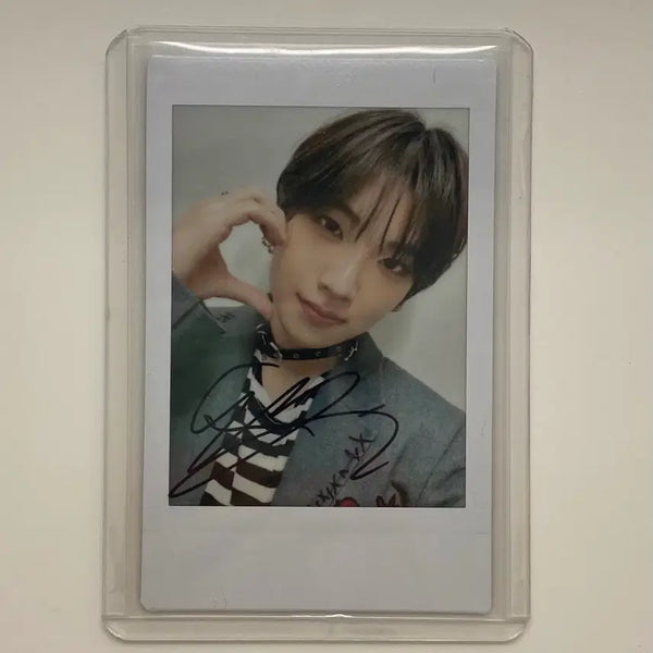 [BUNJANG] ENHYPEN Yuma Signed Polaroid Photocard Bundle Set / 앤팀 유마 싸인 포토카드 체키 일괄