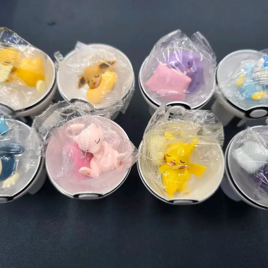 [BUNJANG] Pokemon Drink Monster Ball Figure Set (8 Types) / 포켓몬음료 몬스터볼 피규어8종