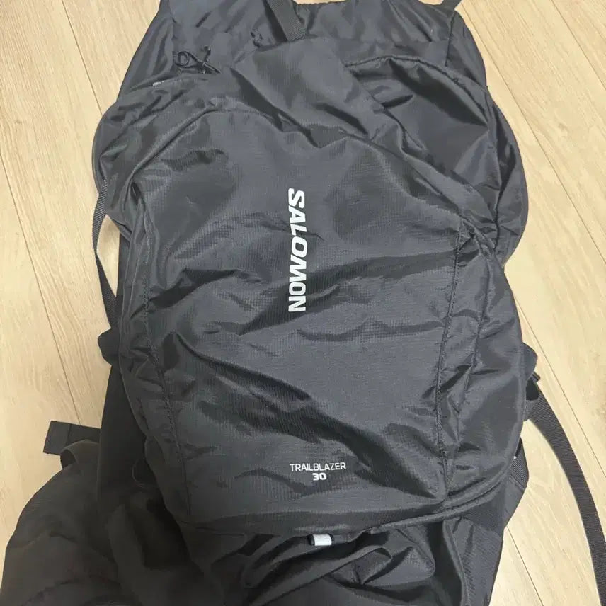 [BUNJANG] Salomon Trail Blazer 30 Backpack Black / 살로몬 트레일 블레이저 30 배낭 블랙