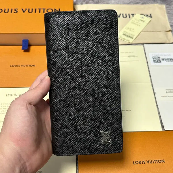 [BUNJANG] Louis Vuitton Taiga Silver Brazza Wallet Black / [풀구성] 루이비통 타이가 은장 브라짜 월릿 장지갑 블랙