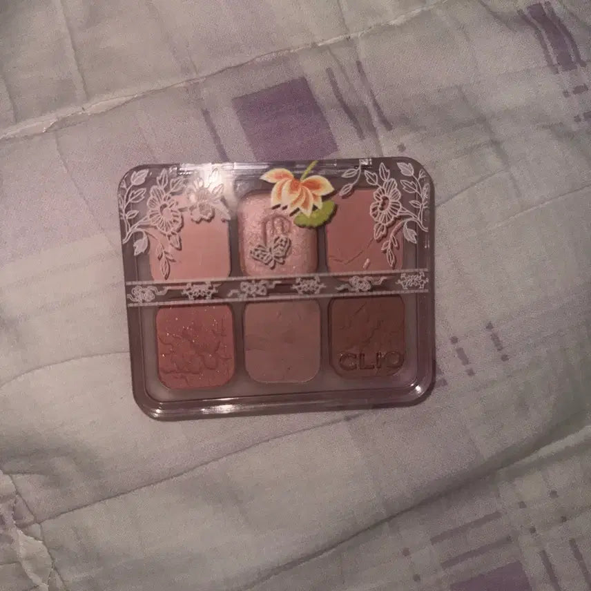 [BUNJANG] CLIO Pro Eye Palette [Royal Clio Muse Master Palette - Ggotgama Coral] / 클리오 6구 팔레트 [왕실 클리오 뮤즈 마스터 팔레트_꽃 가마 코랄]