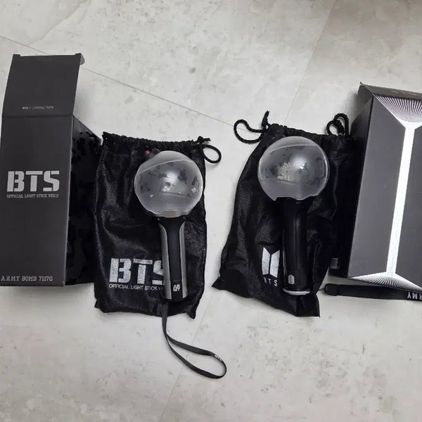 [BUNJANG] BTS Official Light Stick ARMY Bomb Ver.2 & Ver.3 Set / BTS 공식 응원봉 아미밤 ver2,3  2개 세트