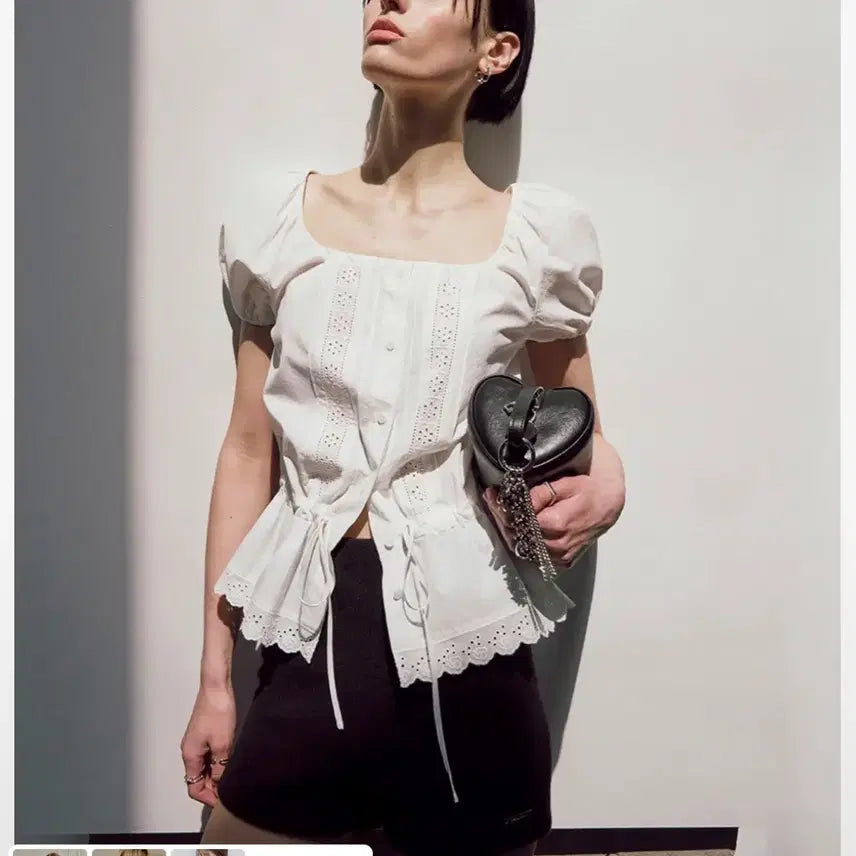 [BUNJANG] RAVE Lace Square Neck Blouse White / 레이브 Lace Square Neck Blouse in White