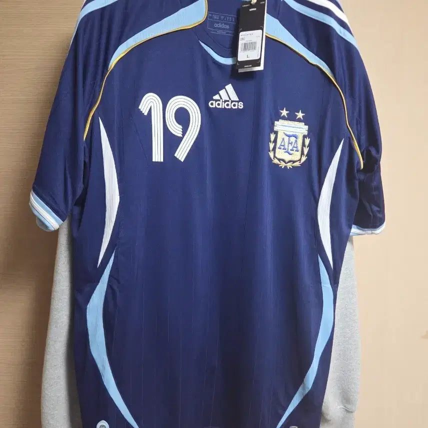 [BUNJANG] Argentina 2006 Retro Lionel Messi #19 Player Issue Football Jersey Size L / 아르헨티나 2006리이슈 메시 L사이즈