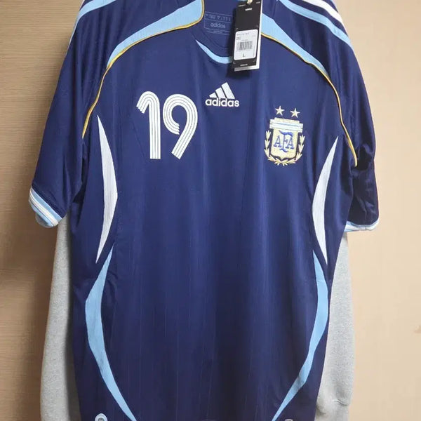 [BUNJANG] Argentina 2006 Retro Lionel Messi #19 Player Issue Football Jersey Size L / 아르헨티나 2006리이슈 메시 L사이즈