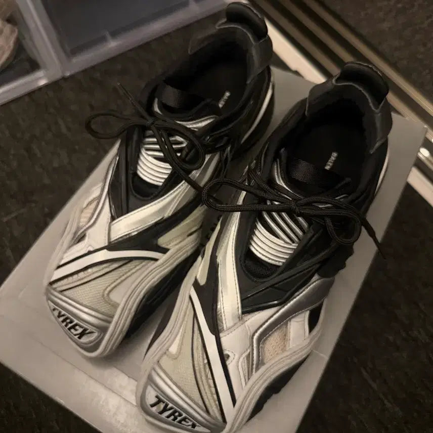 [BUNJANG] Balenciaga Tyrex 43 / 발렌시아가 타이렉스 43