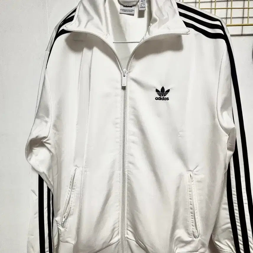 [BUNJANG] Adidas T-shirt / 아디다스