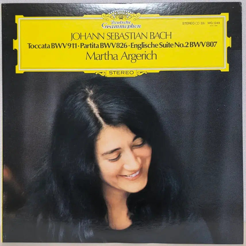 [BUNJANG] Martha Argerich Bach: Toccata, Partita No. 2 & English Suite No. 2 Piano LP / 아르헤리치: 바흐-토카타, 파르티타 2번 & 영국 조곡 2번/피아노 LP