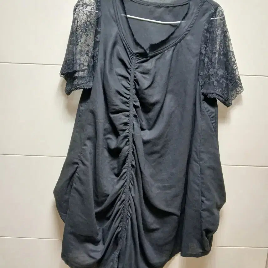[BUNJANG] Black Lace Sleeve Shirring Dress Size 66 / 검정색 레이스 소매 셔링 원피스66