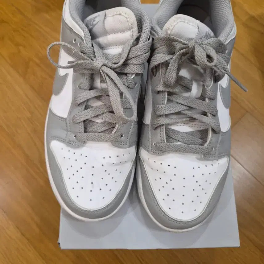 [BUNJANG] Nike Dunk Low Grey/White Women's Size 245 / 나이키 덩크 로우 회색/흰색(여성 245)