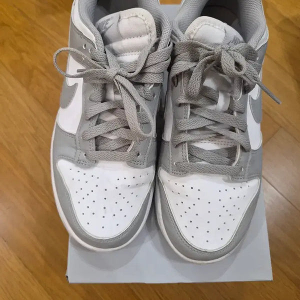 [BUNJANG] Nike Dunk Low Grey/White Women's Size 245 / 나이키 덩크 로우 회색/흰색(여성 245)
