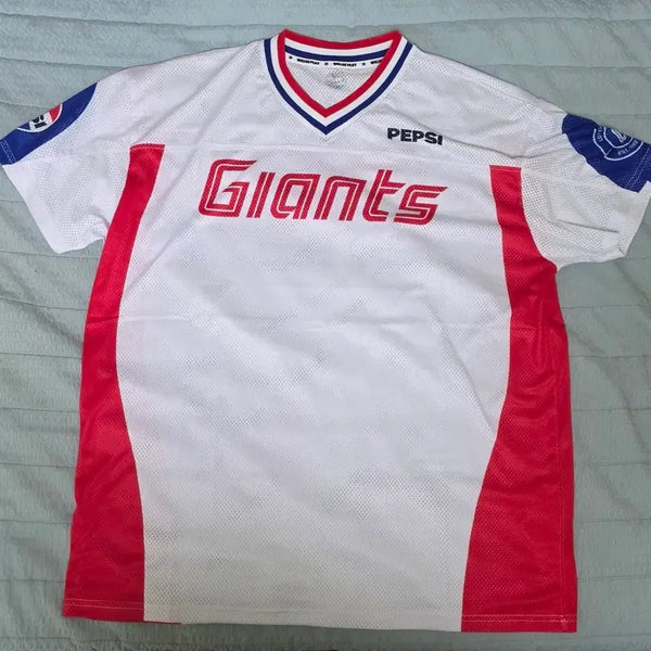 [BUNJANG] Pepsi Hockey Jersey (Sealed & Unsealed) with Special Photocard / 펩시 하키티 (미개봉 1개, 개봉 1개) 스페셜 포카와 교환
