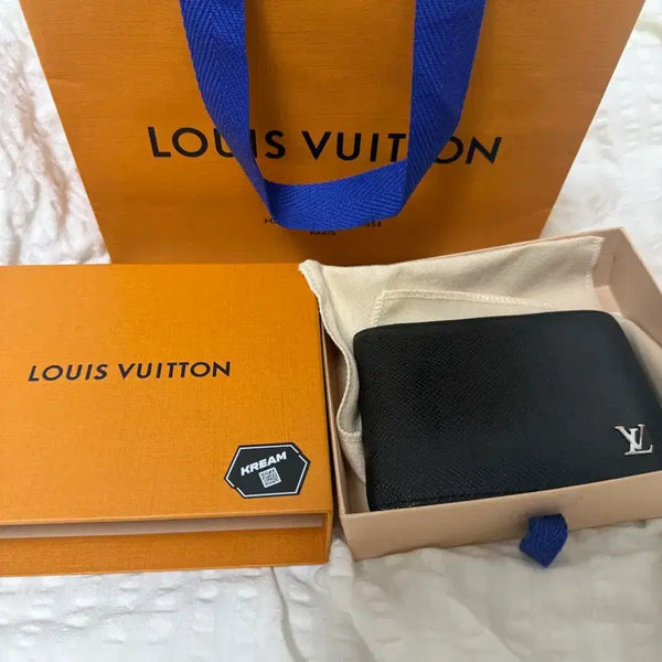 [BUNJANG] Louis Vuitton Multiple Wallet Taiga Black / 루이비통 멀티플 월렛 타이가 블랙