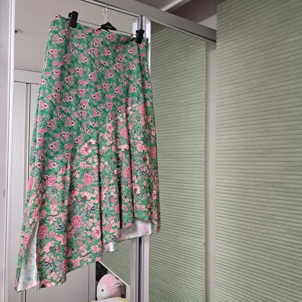 [BUNJANG] Sisley Asymmetrical Long Skirt Floral Pattern / 시슬리 언발 롱스커트 듀엘지컷에고이스트보브