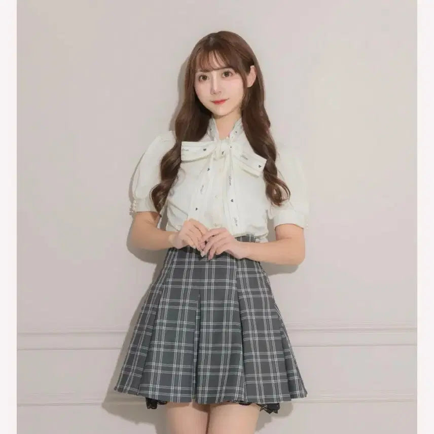 [BUNJANG] Fium Logo Ribbon Bowtie Blouse - Jihre-gye Style / 피움 로고 리본 보우타이 블라우스 양산형 지뢰계 스나계 일브 걸리