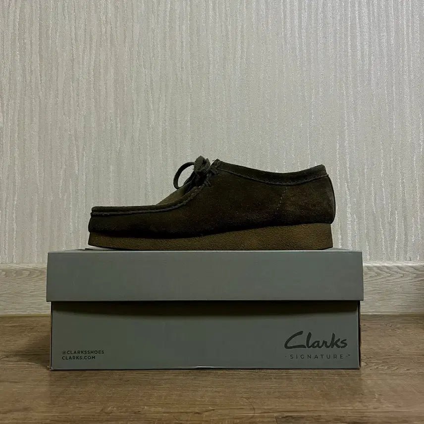 [BUNJANG] Clarks Wallabee Dark Olive Suede / [280] 클락스 왈라비 다크 올리브 스웨이드