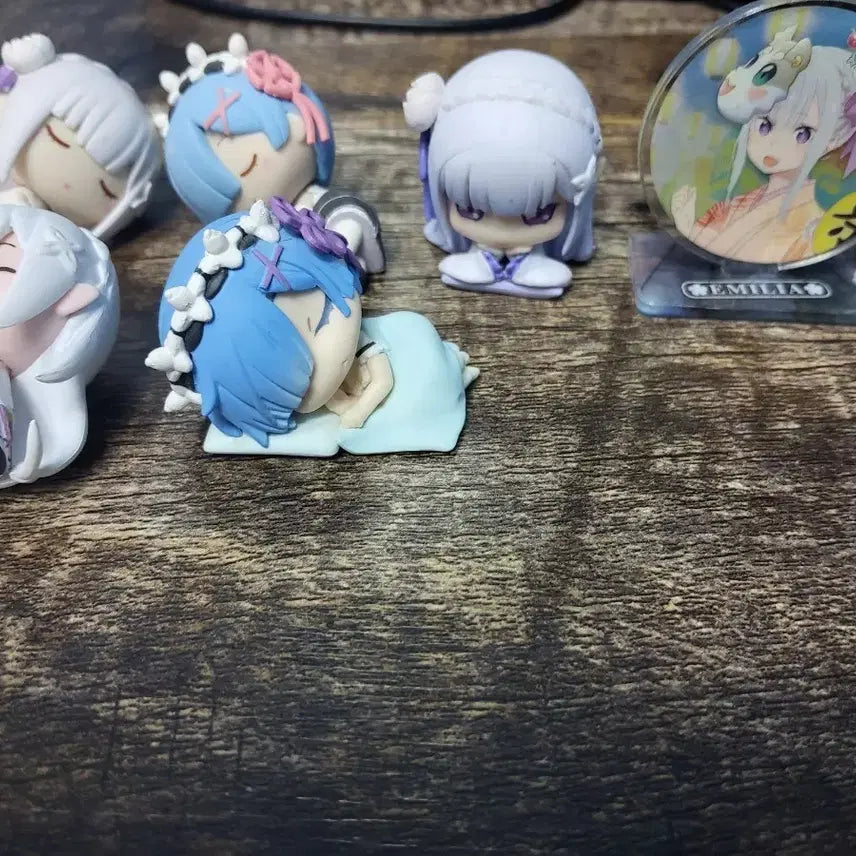 [BUNJANG] Re:Zero Rem Emilia Gacha Figure Bundle Set / 리제로 가챠 렘 에밀리아 일괄 판매