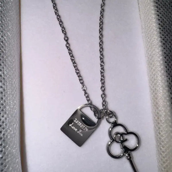 [BUNJANG] fromis_9 FROM NOW Concert Saerom Necklace / 프로미스나인 프롬나우 목걸이 판매합니다