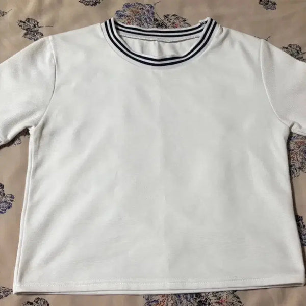 [BUNJANG] White Cropped Short-Sleeve T-Shirt / 화이트 크롭 반팔 새상품
