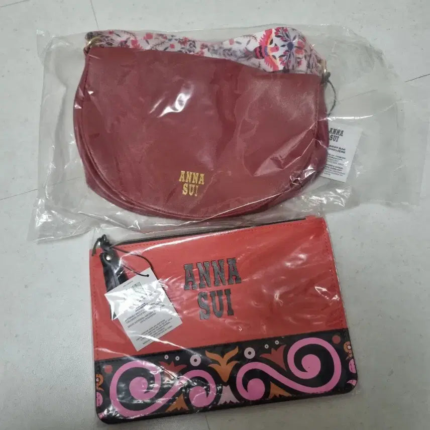 [BUNJANG] Anna Sui Crossbody Strap Bag with Pouch Set / 안나수이 크로스 바디 스트랩 백 가방 + 파우치