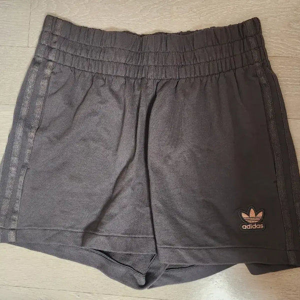 [BUNJANG] Adidas 3-Stripes Short Brown XS / 새상품)xs 아디다스 3 str short 쇼츠 숏츠 반바지 브라운