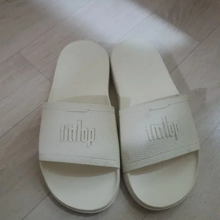 [BUNJANG] Fitflop Slide Sandals White / 핏플랍 슬라이드 샌들 화이트