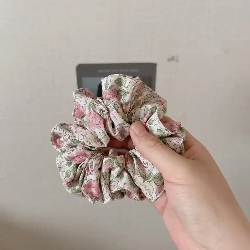 [BUNJANG] Pink Flower Hair Scrunchie / 핑크플라워 헤어슈슈