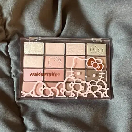[BUNJANG] WAKEMAKE Hello Kitty Lazy Pink Blurring Limited Edition / 웨이크메이크 헬로키티 레이지핑크블러링