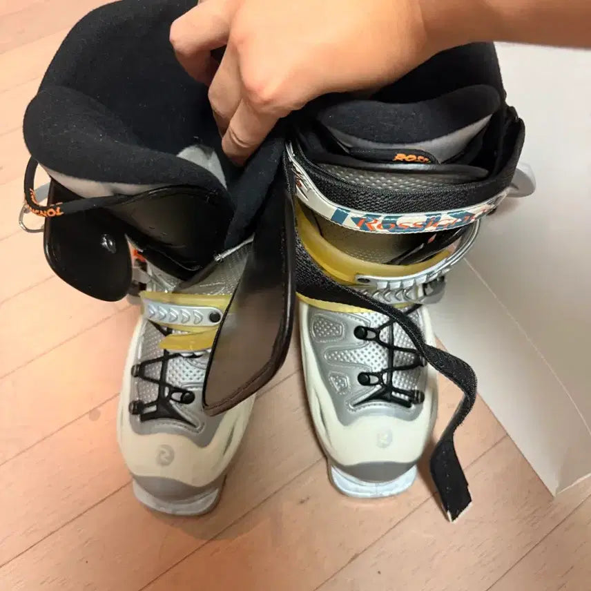 [BUNJANG] Rossignol Soft Light 3 Ski Boots 275mm / 로시놀 소프트 라이트 3 스키부츠 275mm