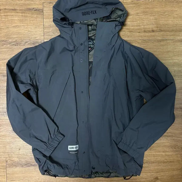 [BUNJANG] thisisneverthat GORE-TEX 2L Reversible Jacket Brown / 디스이즈네버댓 고어텍스 2L 리버시블 자켓 브라운(S)