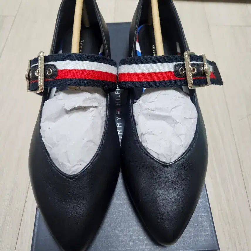 [BUNJANG] Tommy Hilfiger Ballerina Flat Shoes - Stripe Band / [새제품]타미힐피거 발레리나 플랫슈즈 EUR6  230mm 스트라이프 밴드 / 임현주, 신지연 착용