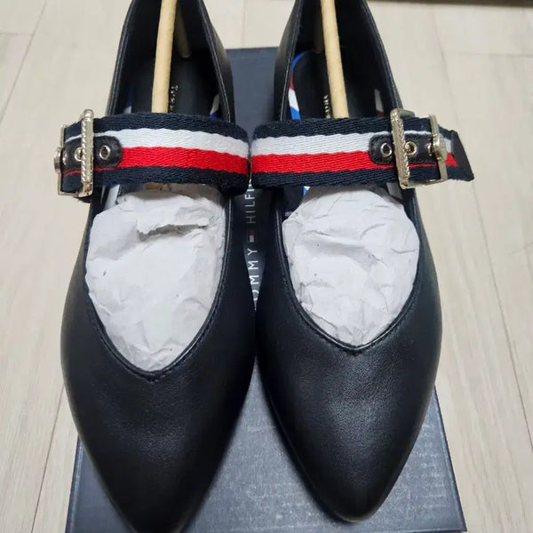 [BUNJANG] Tommy Hilfiger Ballerina Flat Shoes - Stripe Band / [새제품]타미힐피거 발레리나 플랫슈즈 EUR6  230mm 스트라이프 밴드 / 임현주, 신지연 착용