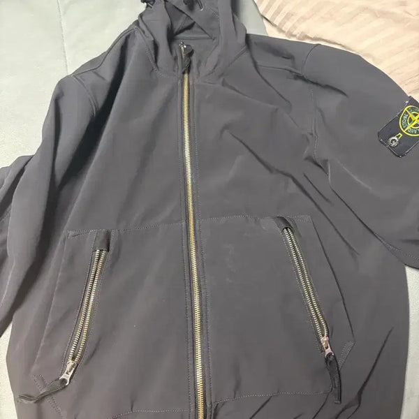[BUNJANG] Stone Island Soft Shell Jacket M Size / 스톤아일랜드 소프트쉘 m사이즈