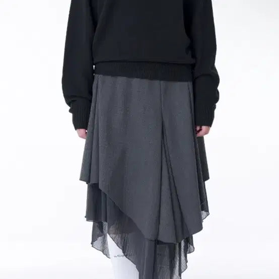 [BUNJANG] Miseki Seoul Unbalanced Layered Skirt Charcoal / 미세키서울 Unbalanced layered skirt CHARCOAL