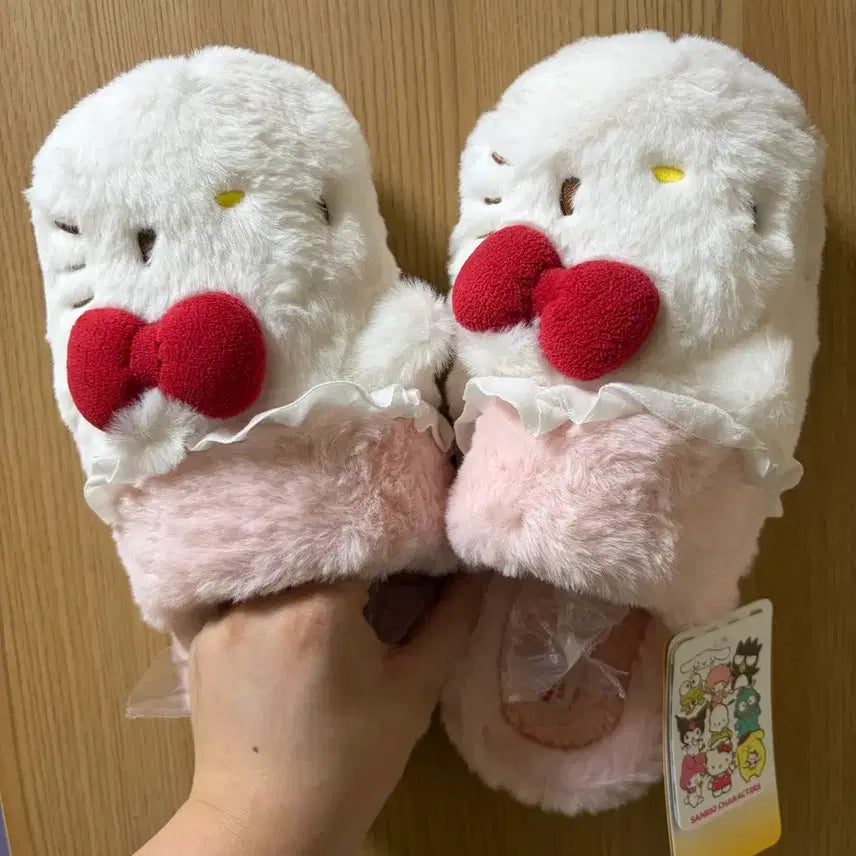 [BUNJANG] Sanrio Hello Kitty Leopard Print Plush Slippers / 산리오 헬로키티 털 슬리퍼