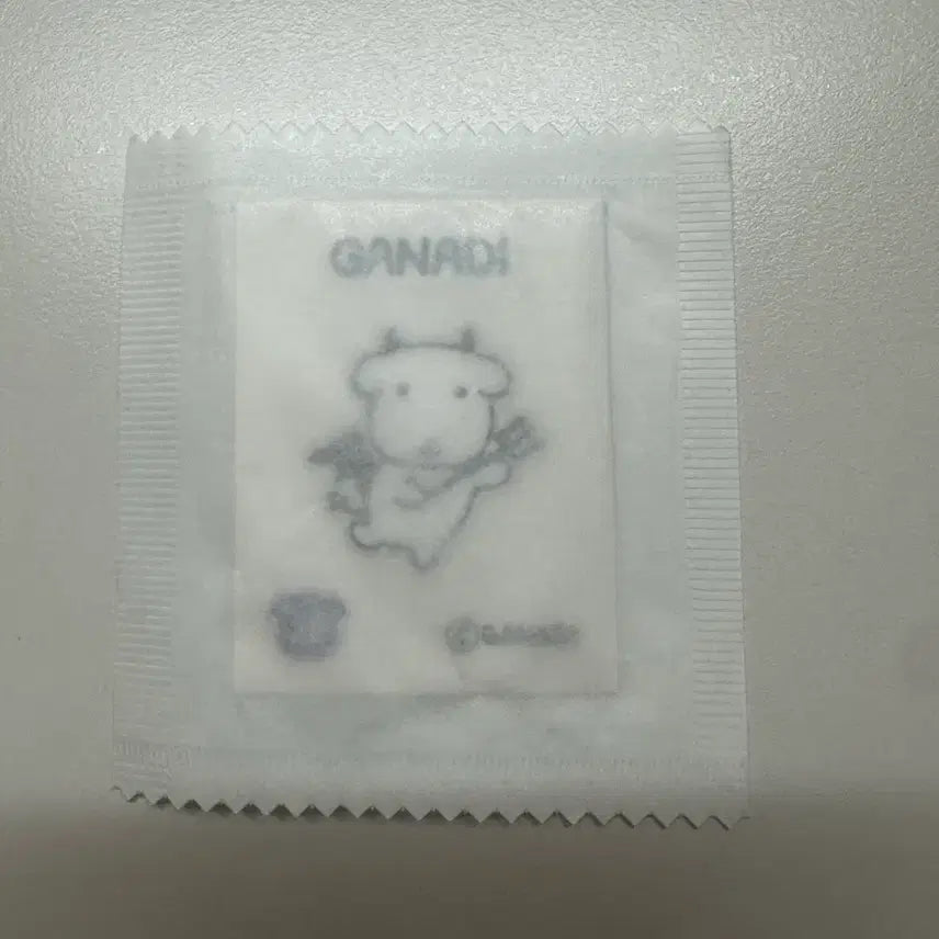 [BUNJANG] Sealed Ganady Ttibusyl Rare #26 Devil Ganady / 미개봉 가나디 띠부씰 레어 26번 악마 가나디