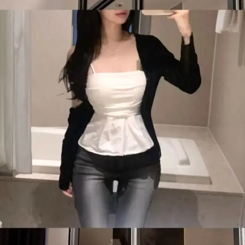 [BUNJANG] Smocked Banding Frill Sleeveless Blouse - White / 새상품 스모크 밴딩 프릴 나시 블라우스 화이트