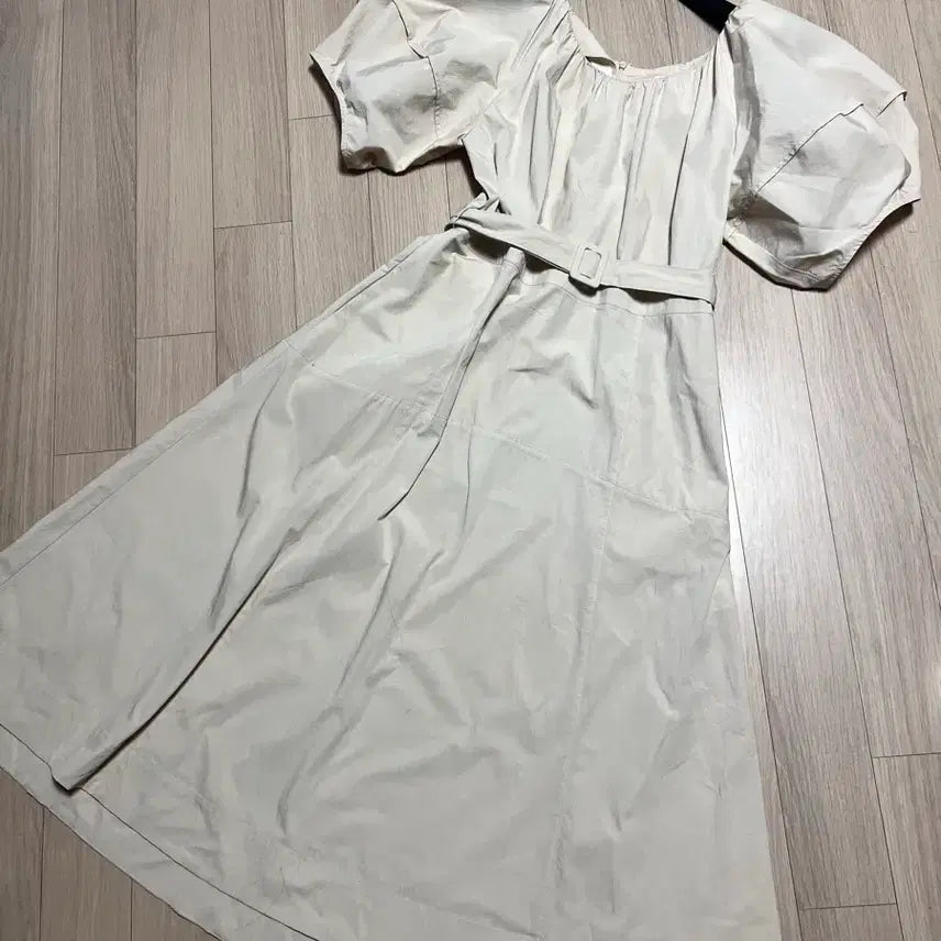[BUNJANG] J.P. R. ANY Puff Sleeve Flare Belt Long Dress / 제평 애니 ANY 바스락 퍼프 볼륨소매 플레어 벨트 롱원피스 반팔 벌룬 연베이지
