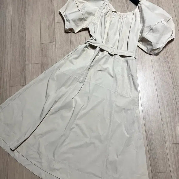 [BUNJANG] J.P. R. ANY Puff Sleeve Flare Belt Long Dress / 제평 애니 ANY 바스락 퍼프 볼륨소매 플레어 벨트 롱원피스 반팔 벌룬 연베이지