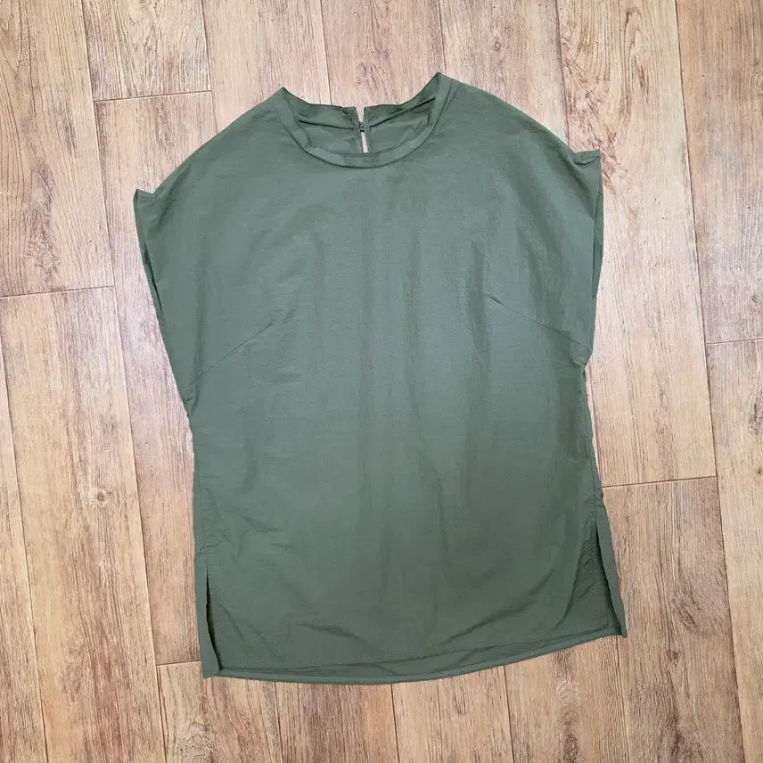 [BUNJANG] MINE Layer Neck Cap Sleeve Top Khaki Size 55-66 / 마인(MINE) 레이어 넥 탑 55-66