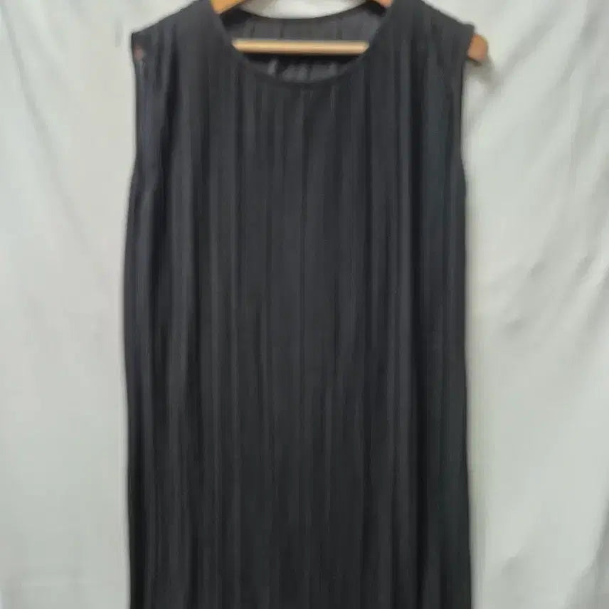[BUNJANG] Sleeveless Pleated Dress - Black, Size 88 / 블랙 민소매 플리츠 원피스88
